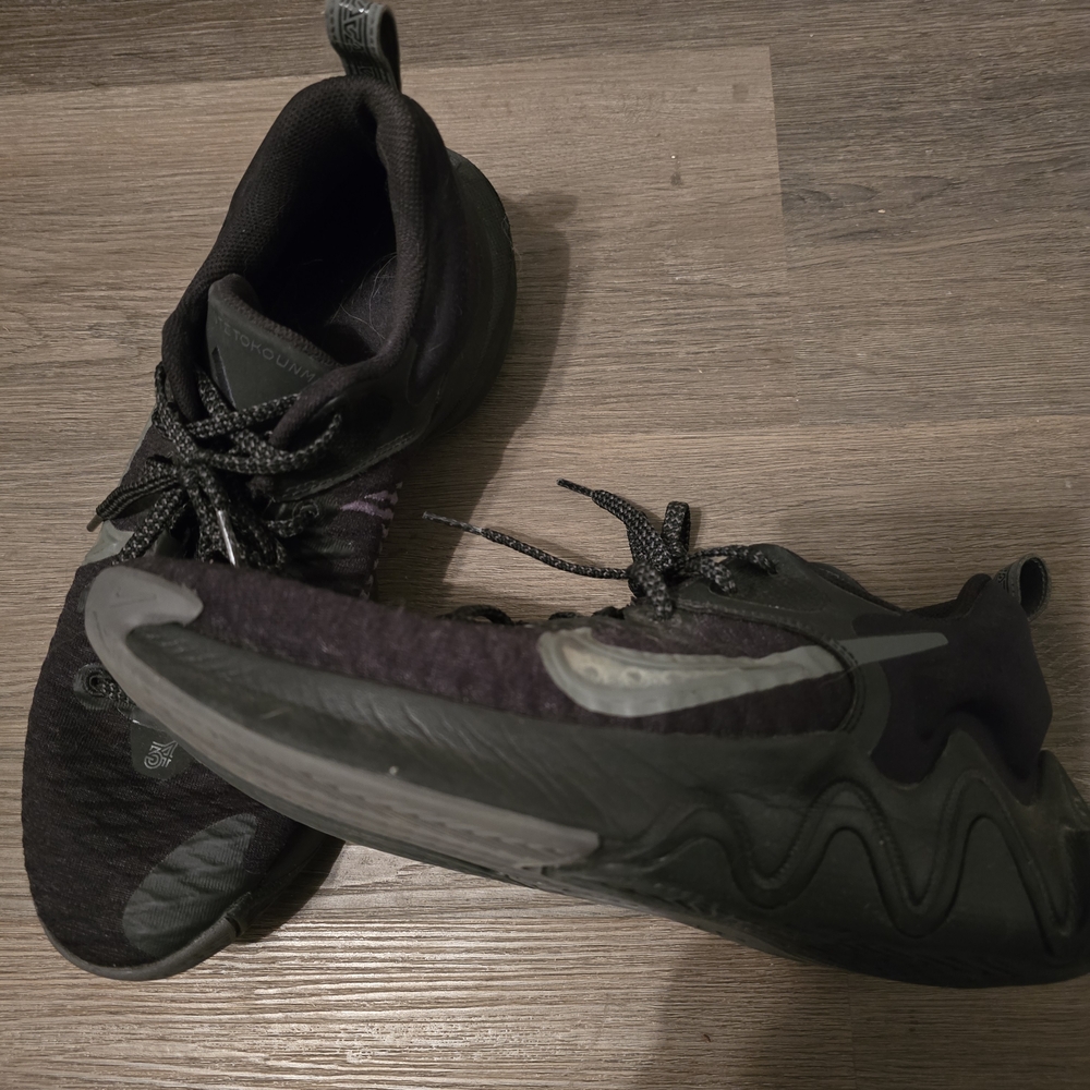 Nike Men's Giannis
